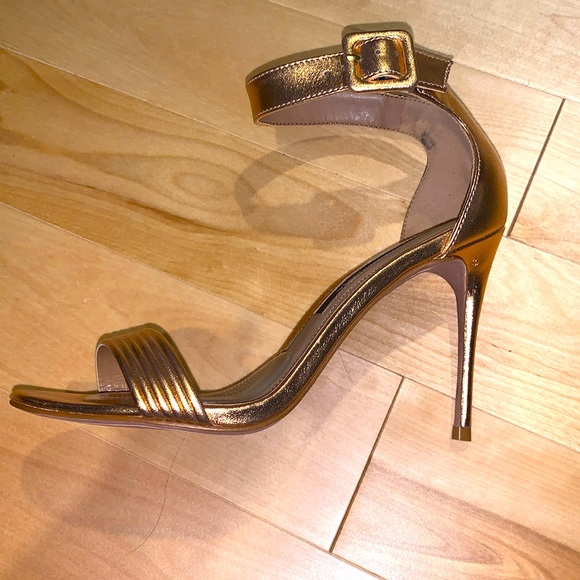 Brand new BCBG heels size 6 - Picture 2 of 4